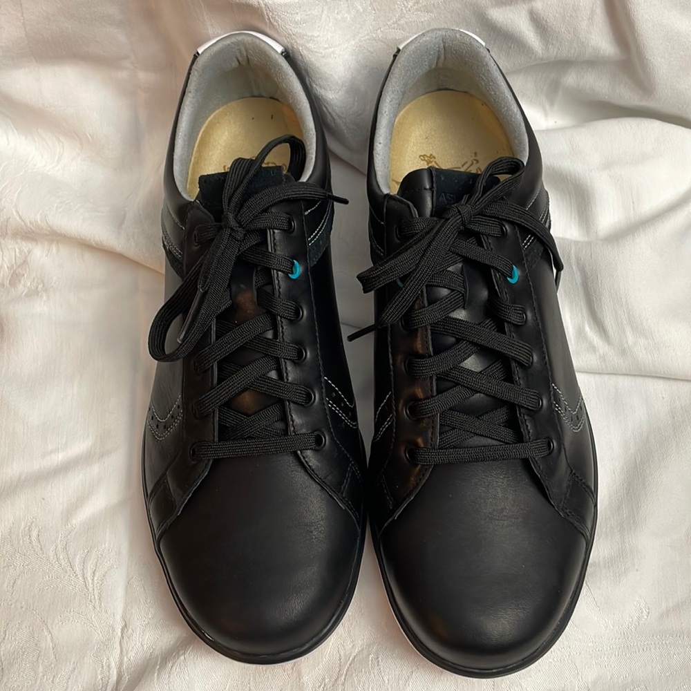 Men’s Ashworth golf shoes NWOT